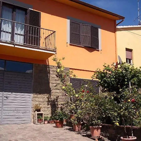 Casa Mirella 公寓 *
