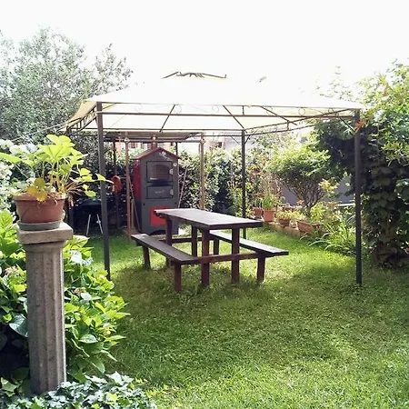 Casa Mirella 公寓